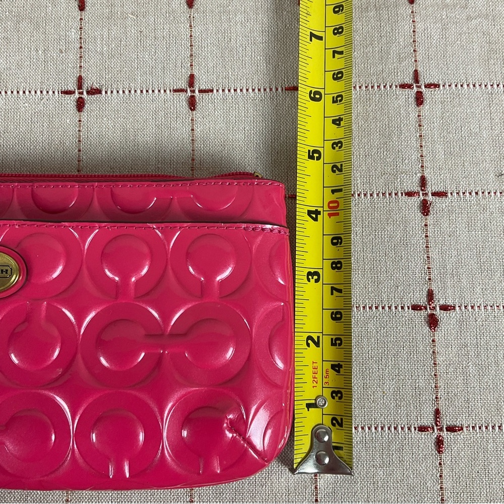 COACH Peyton Signature Embossed Patent Leather Hot Pink Lg Wristlet Clutch Auth - Picture 9 of 11